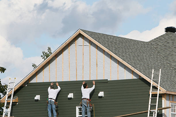 Professional Siding technician working in Loysville, PA